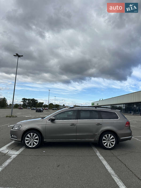 Универсал Volkswagen Passat 2011 в Киеве фото 2 Универсал Volkswagen Passat 2011 в Киеве
