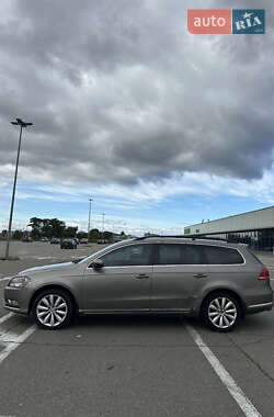 Универсал Volkswagen Passat 2011 в 
