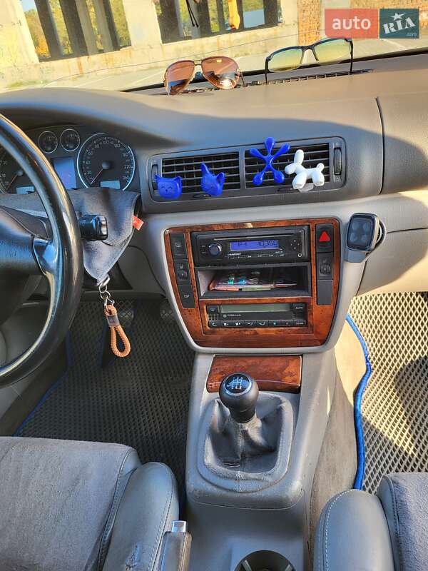 Седан Volkswagen Passat 2003 в Тернополе