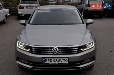 Седан Volkswagen Passat 2015 в 