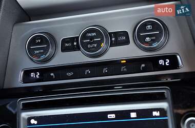 Седан Volkswagen Passat 2015 в 