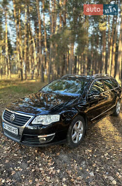 Универсал Volkswagen Passat 2005 в  фото 10 Универсал Volkswagen Passat 2005 в