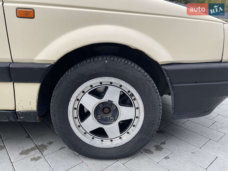 Седан Volkswagen Passat 1991 в Ужгороде фото 7 Седан Volkswagen Passat 1991 в Ужгороде