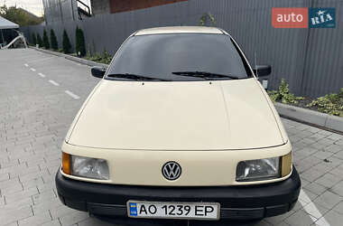 Седан Volkswagen Passat 1991 в Ужгороде