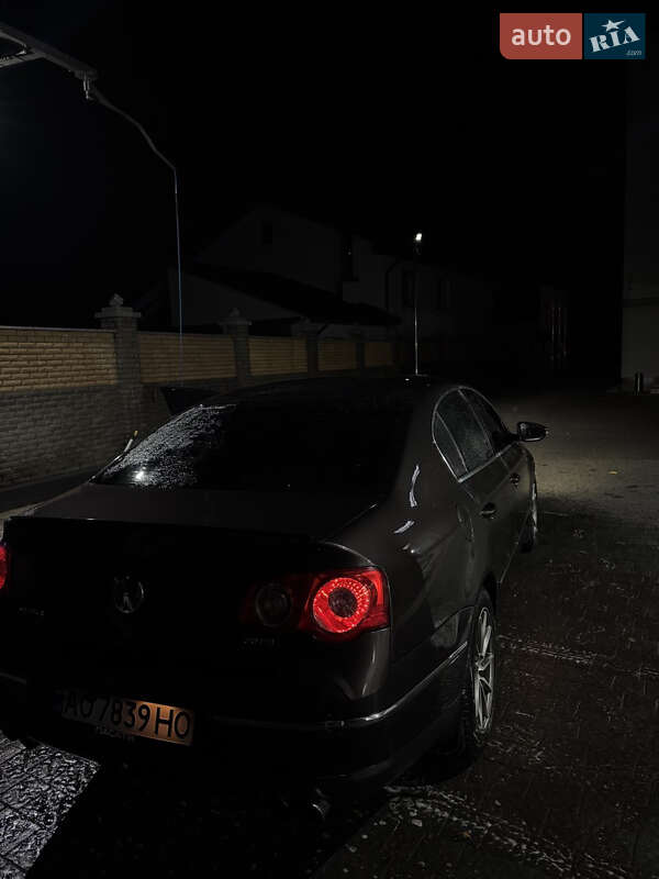 Седан Volkswagen Passat 2006 в Нересниці