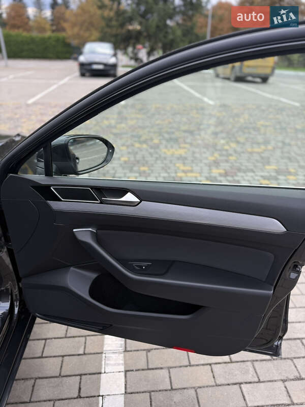 Універсал Volkswagen Passat 2020 в Луцьку