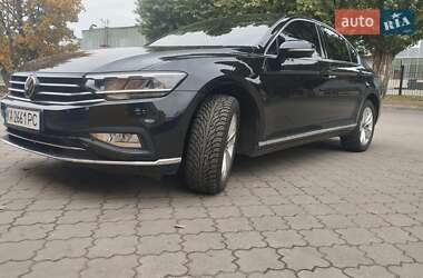 Седан Volkswagen Passat 2021 в 