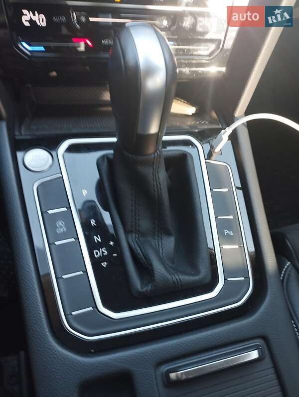 Седан Volkswagen Passat 2021 в Черкассах