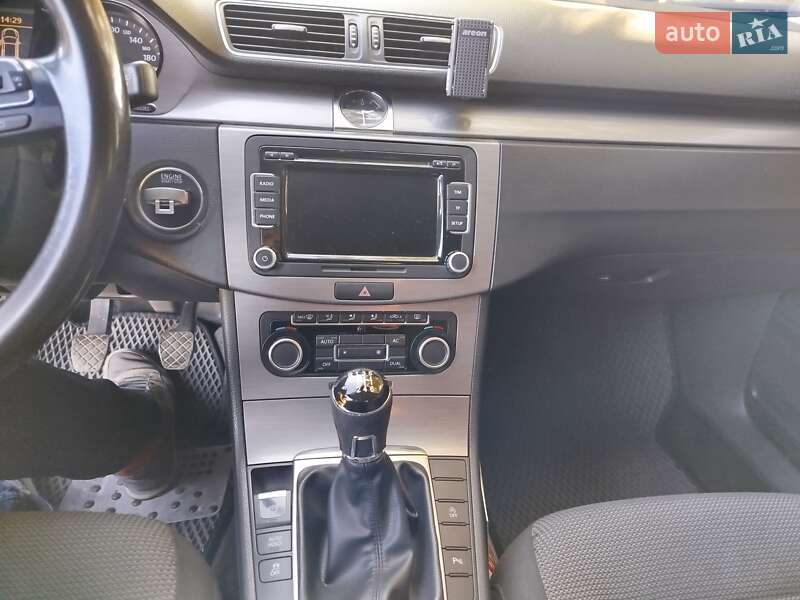 Универсал Volkswagen Passat 2011 в Гайвороне фото 7 Универсал Volkswagen Passat 2011 в Гайвороне