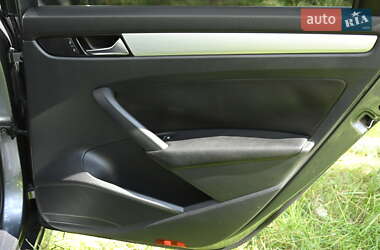 Седан Volkswagen Passat 2012 в 