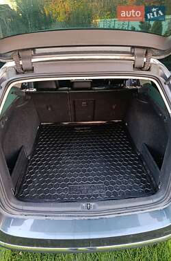 Универсал Volkswagen Passat 2011 в 