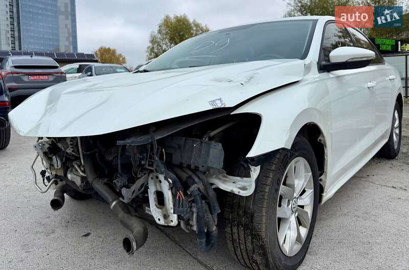 Седан Volkswagen Passat 2020 в Киеве