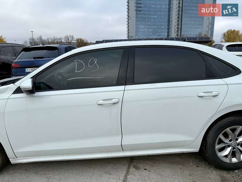 Седан Volkswagen Passat 2020 в Киеве