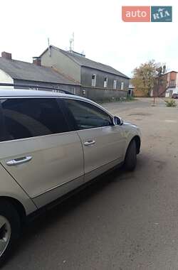 Универсал Volkswagen Passat 2010 в 