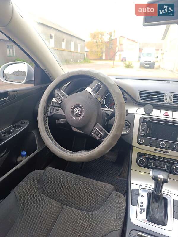 Универсал Volkswagen Passat 2010 в Хмельницком
