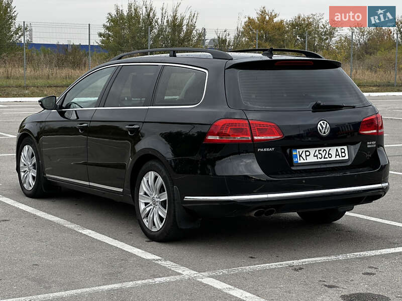 Універсал Volkswagen Passat 2012 в Запоріжжі