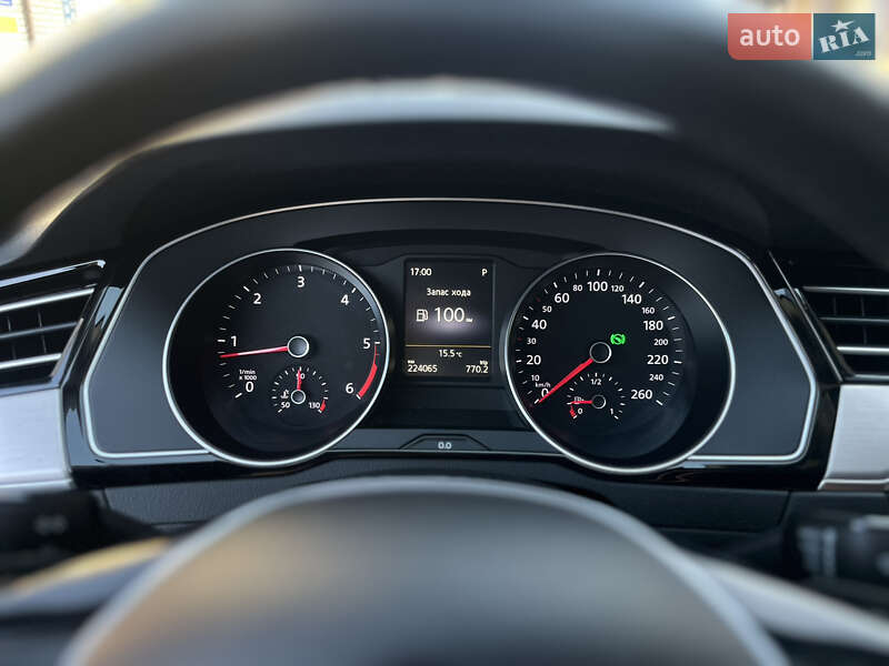 Универсал Volkswagen Passat 2015 в Харькове