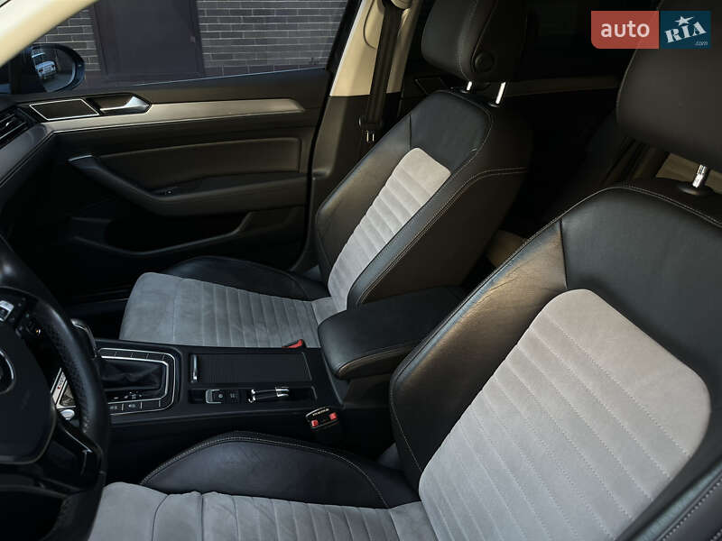 Универсал Volkswagen Passat 2015 в Харькове