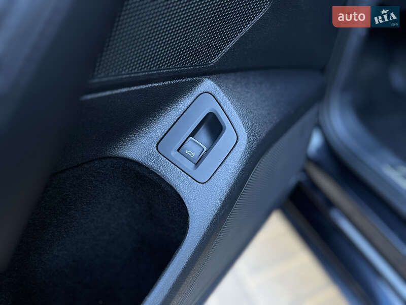 Универсал Volkswagen Passat 2015 в Харькове