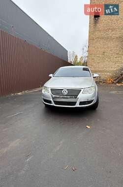 Седан Volkswagen Passat 2007 в Киеве
