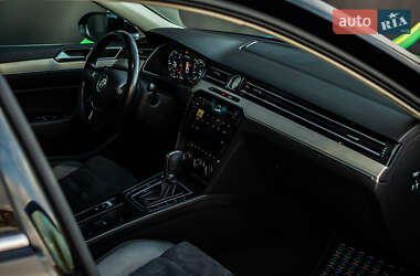 Универсал Volkswagen Passat 2019 в 
