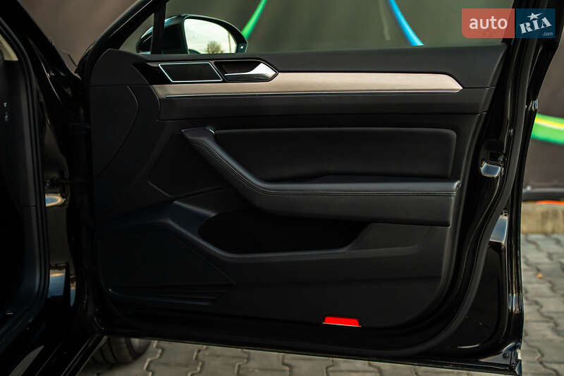 Универсал Volkswagen Passat 2019 в Луцке