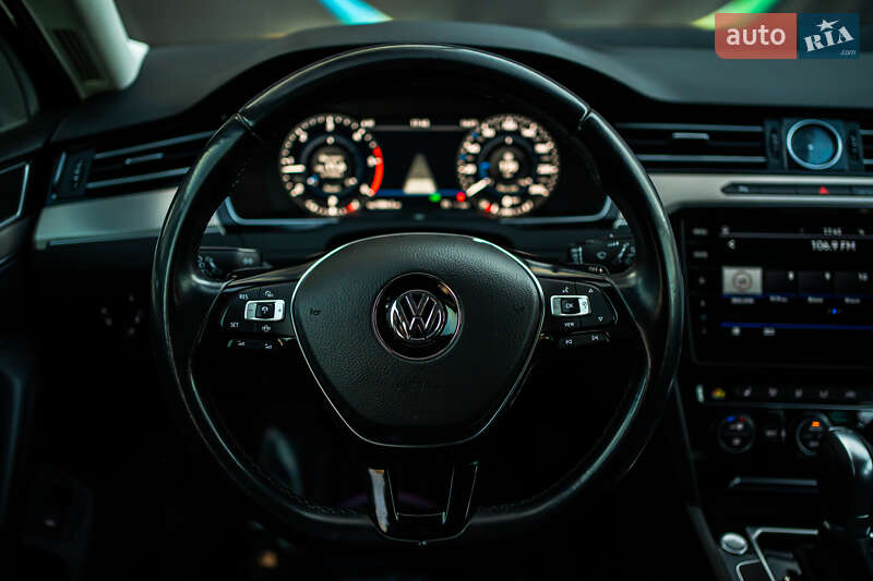Универсал Volkswagen Passat 2019 в Луцке