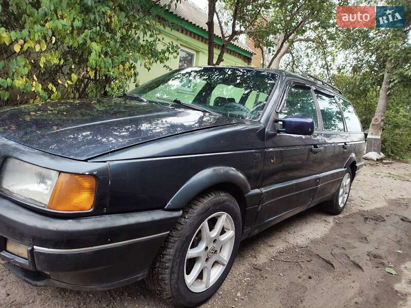 Универсал Volkswagen Passat 1990 в Кременчуге фото 3 Универсал Volkswagen Passat 1990 в Кременчуге