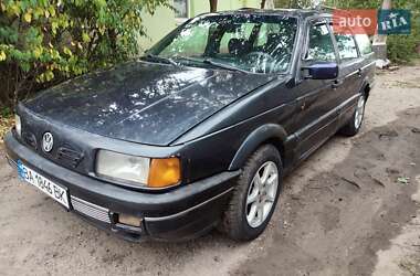Универсал Volkswagen Passat 1990 в 
