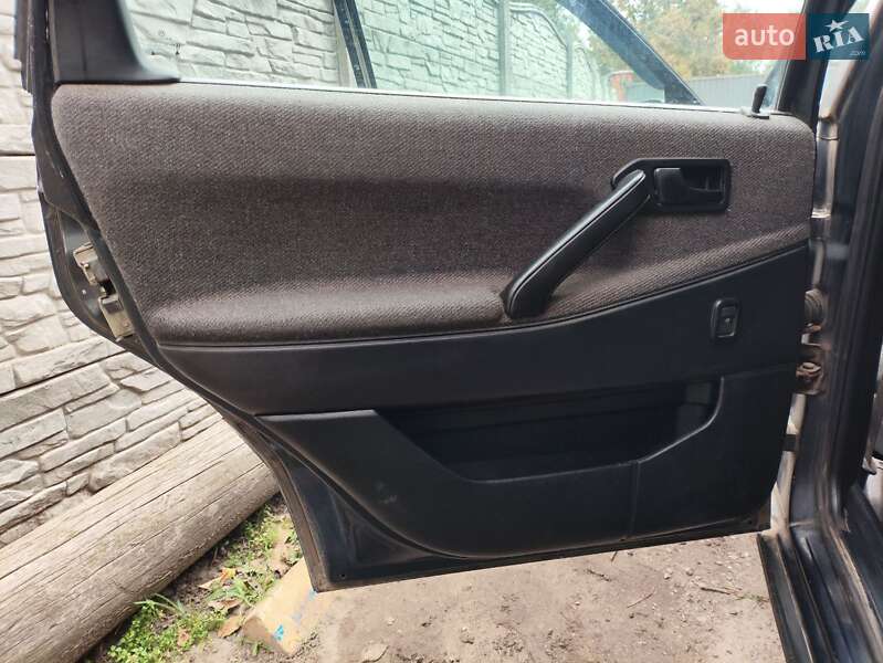 Универсал Volkswagen Passat 1990 в Кременчуге фото 18 Универсал Volkswagen Passat 1990 в Кременчуге