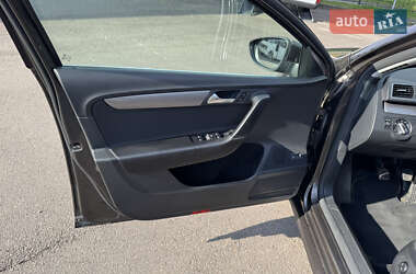 Универсал Volkswagen Passat 2012 в 