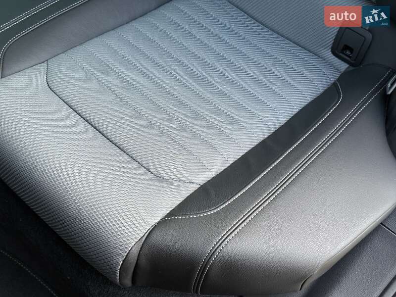 Седан Volkswagen Passat 2018 в Чернівцях