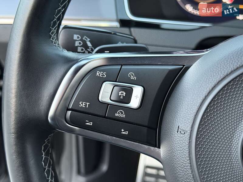 Седан Volkswagen Passat 2018 в Чернівцях