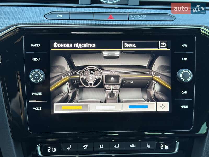 Седан Volkswagen Passat 2018 в Чернівцях