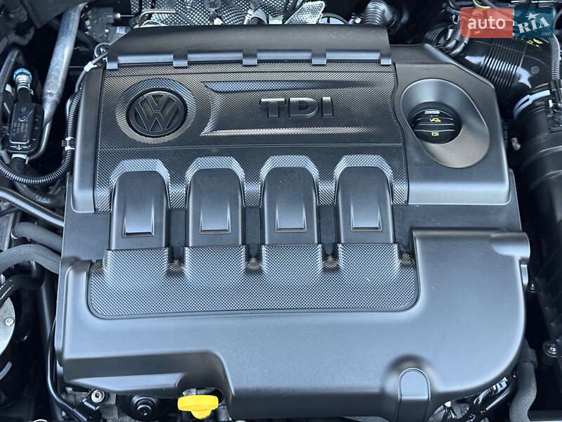 Седан Volkswagen Passat 2018 в Чернівцях