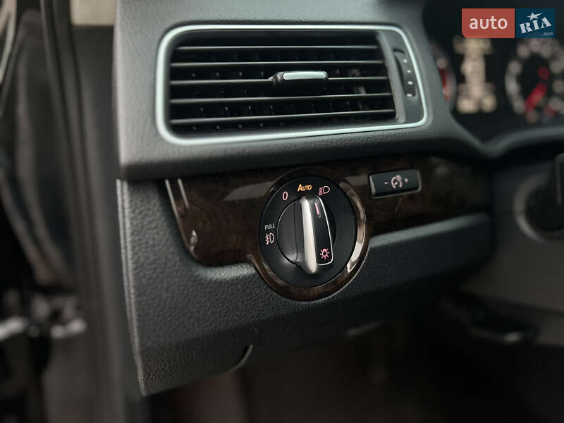 Седан Volkswagen Passat 2015 в Киеве фото 26 Седан Volkswagen Passat 2015 в Киеве