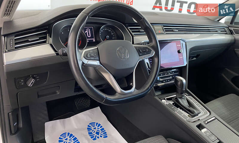 Универсал Volkswagen Passat 2020 в Львове фото 6 Универсал Volkswagen Passat 2020 в Львове