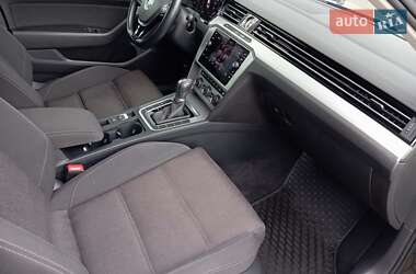 Седан Volkswagen Passat 2019 в 