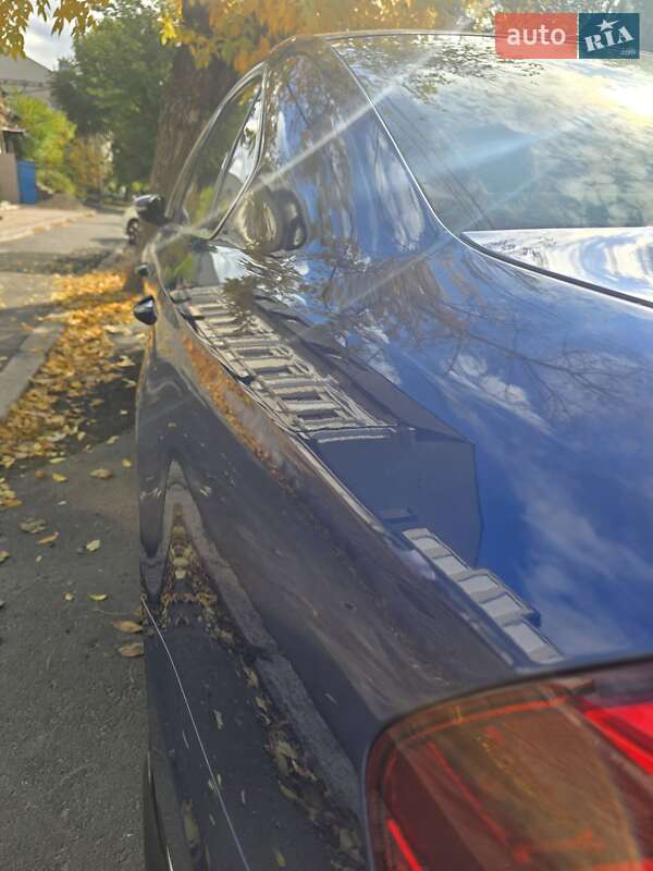 Седан Volkswagen Passat 2015 в Николаеве