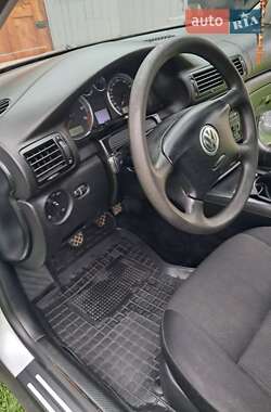 Седан Volkswagen Passat 2003 в  фото 32 Седан Volkswagen Passat 2003 в