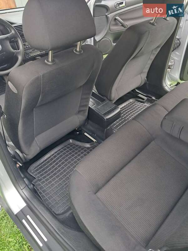 Седан Volkswagen Passat 2003 в Косове