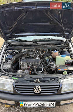 Универсал Volkswagen Passat 1996 в  фото 8 Универсал Volkswagen Passat 1996 в