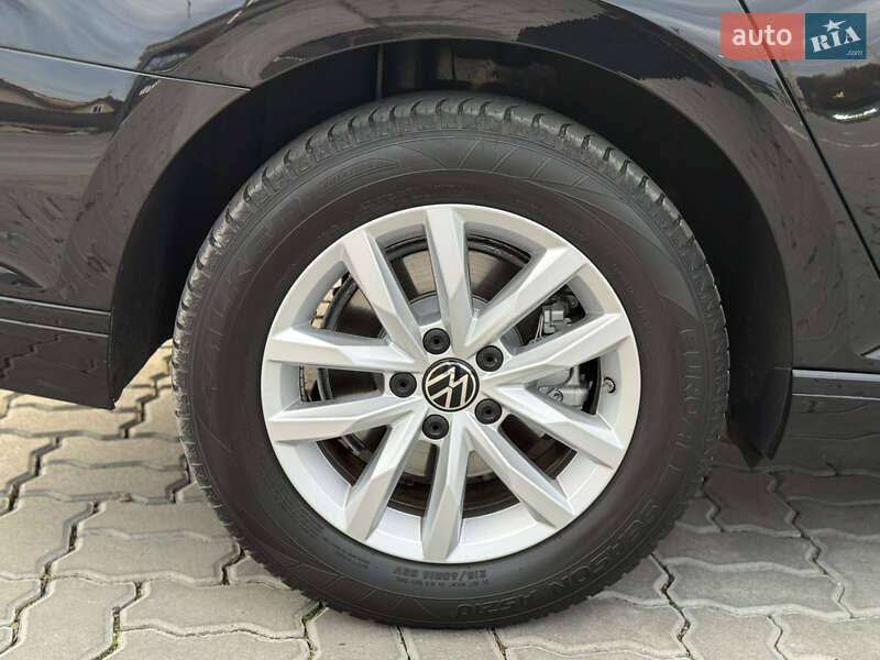 Универсал Volkswagen Passat 2021 в Львове фото 50 Универсал Volkswagen Passat 2021 в Львове