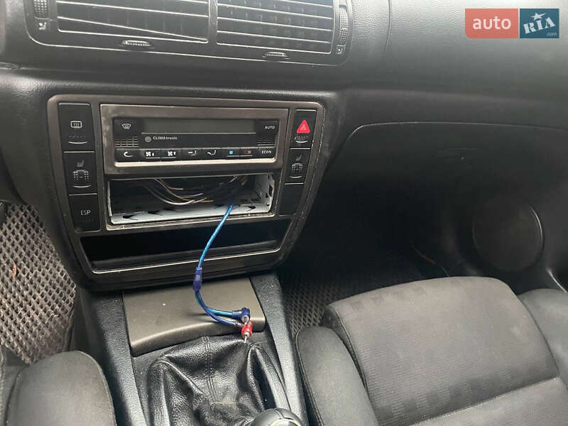 Седан Volkswagen Passat 2001 в Богородчанах