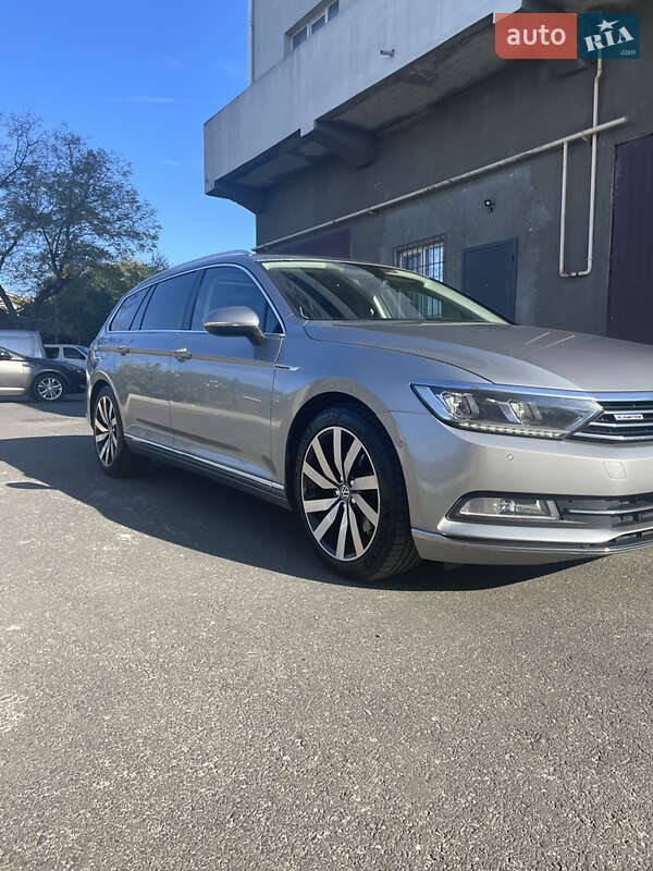 Универсал Volkswagen Passat 2017 в Одессе