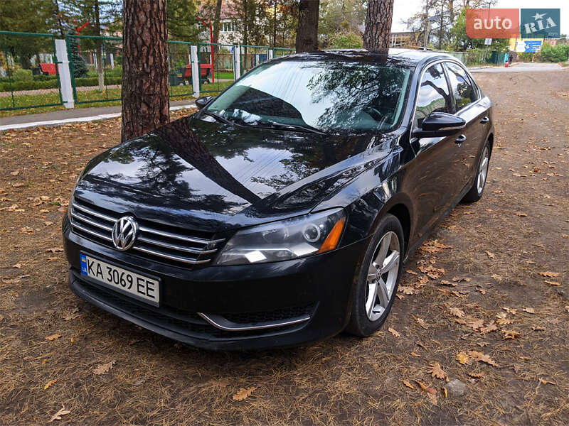 Седан Volkswagen Passat 2012 в Киеве