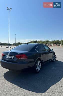 Седан Volkswagen Passat 2014 в 