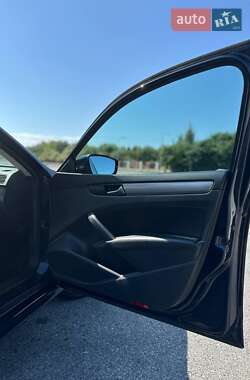 Седан Volkswagen Passat 2014 в 