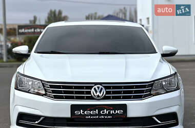 Седан Volkswagen Passat 2015 в Миколаєві