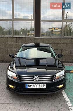 Седан Volkswagen Passat 2016 в Житомире Седан Volkswagen Passat 2016 в Житомире